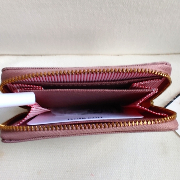 Herschel Tyler Pink Small RFID Wallet Women's, New Condition - Picture 6 of 8